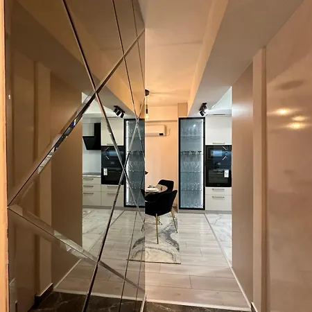 Luna Apartament *